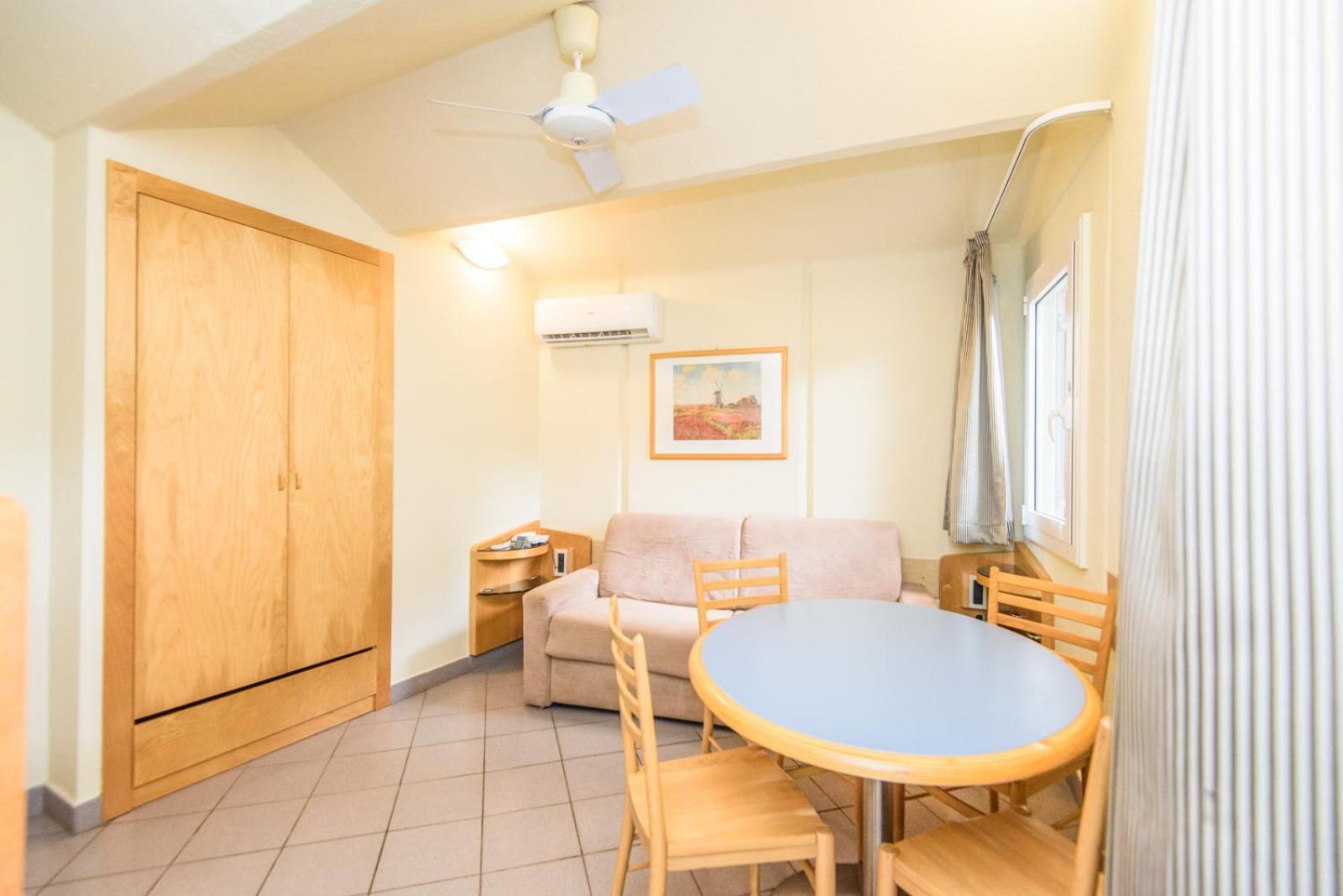 Riva Degli Etruschi Apart-hotel 4*